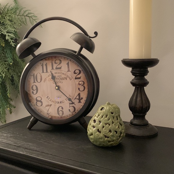 Ceramic Green Pear Room Fragrant - Picture 2 of 10